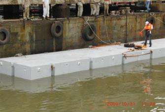 concrete-steel composite (csc) pontoons